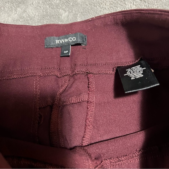 RW&CO | Red Wine Coloured City Legging - Picture 9 of 11
